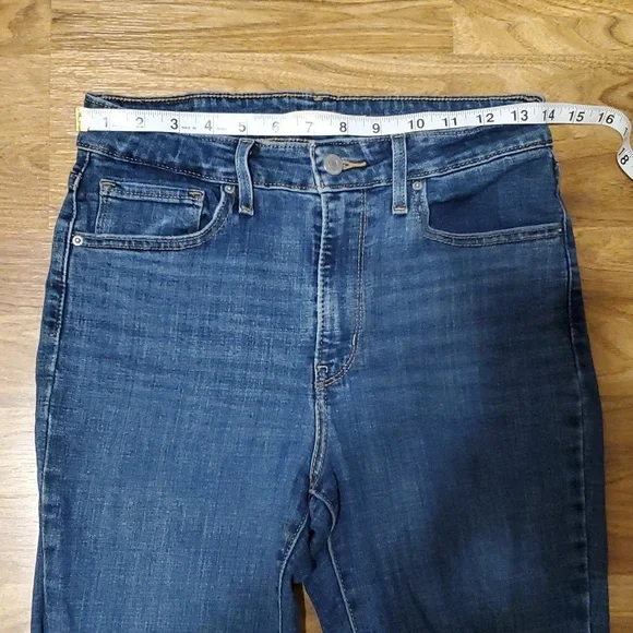 Levi's 721 High Rise Skinny Womens Distressed Jeans Size 28 (Length 30) - Picture 6 of 15